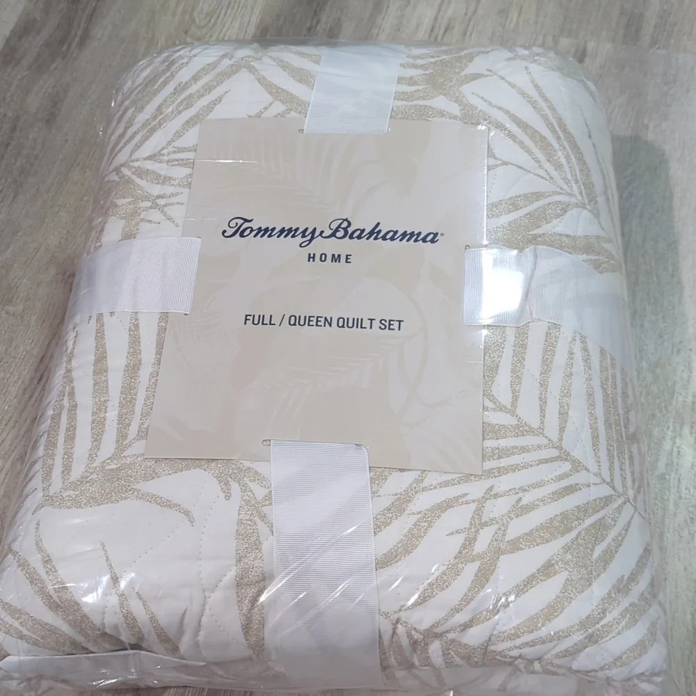 Tommy Bahama - Queen Quilt Set, Reversible Cotton Bedding with Matching Shams,